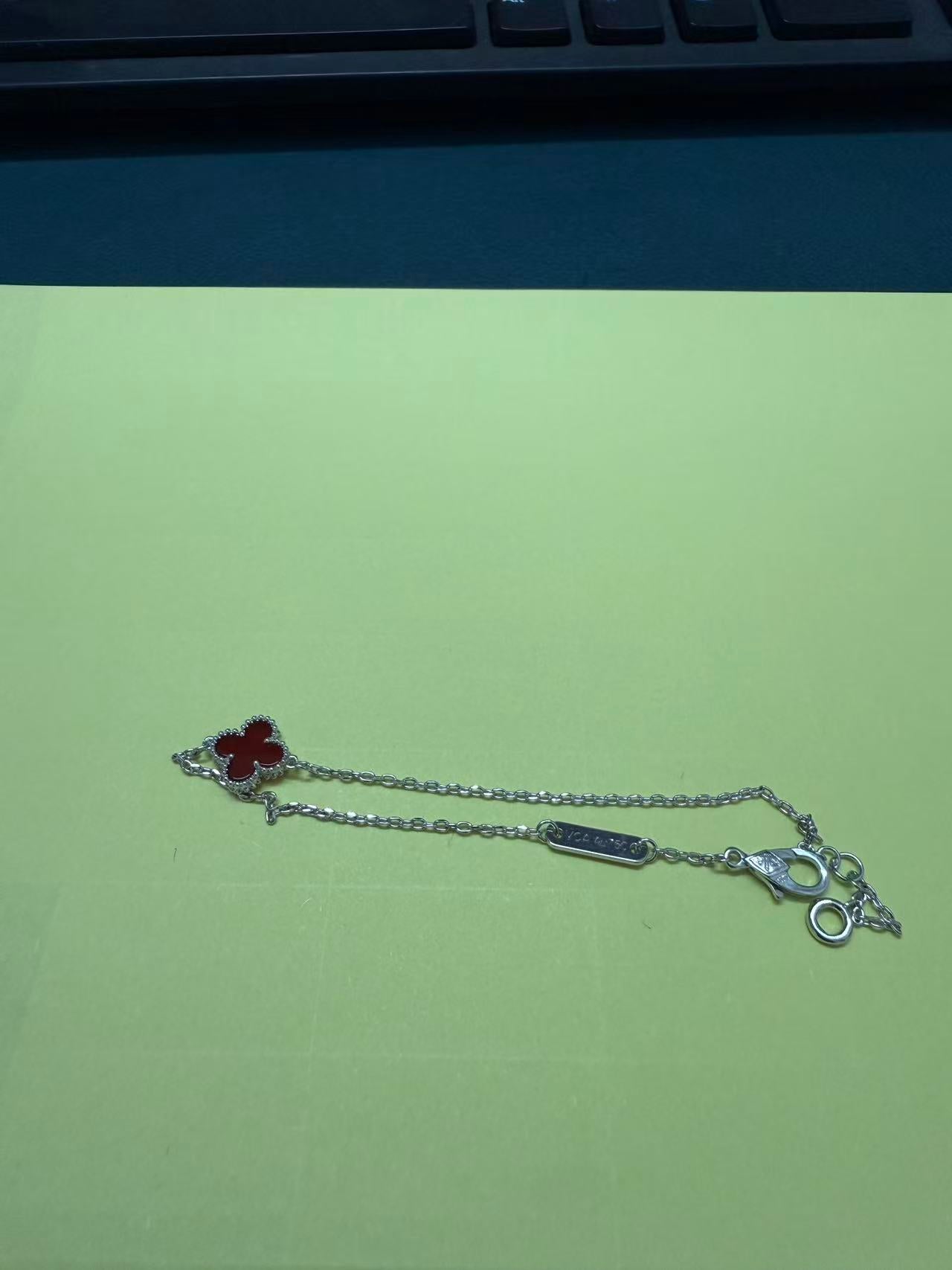 CLOVER 1 MOTIF RED SILVER BRACELET