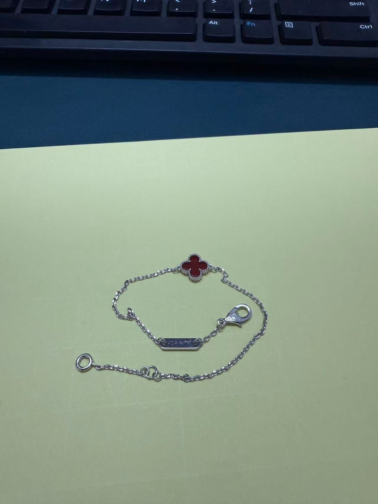 CLOVER 1 MOTIF RED SILVER BRACELET