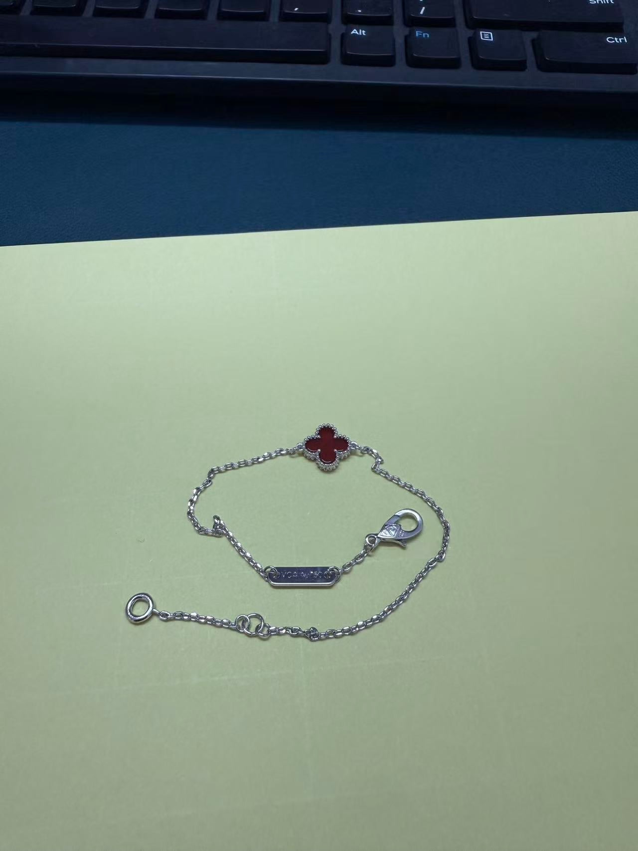 CLOVER 1 MOTIF RED SILVER BRACELET