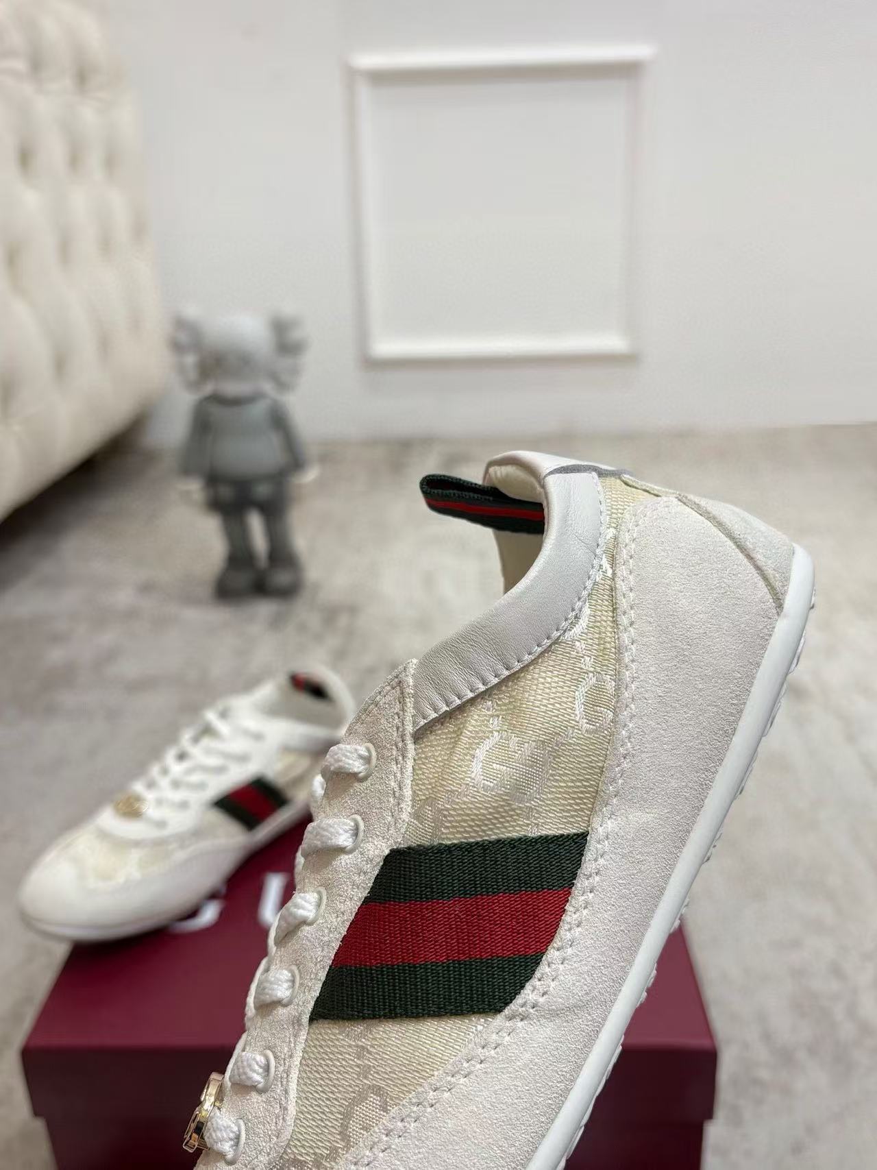 GG Shift Sneakers Elastic Back White Canvas Suede