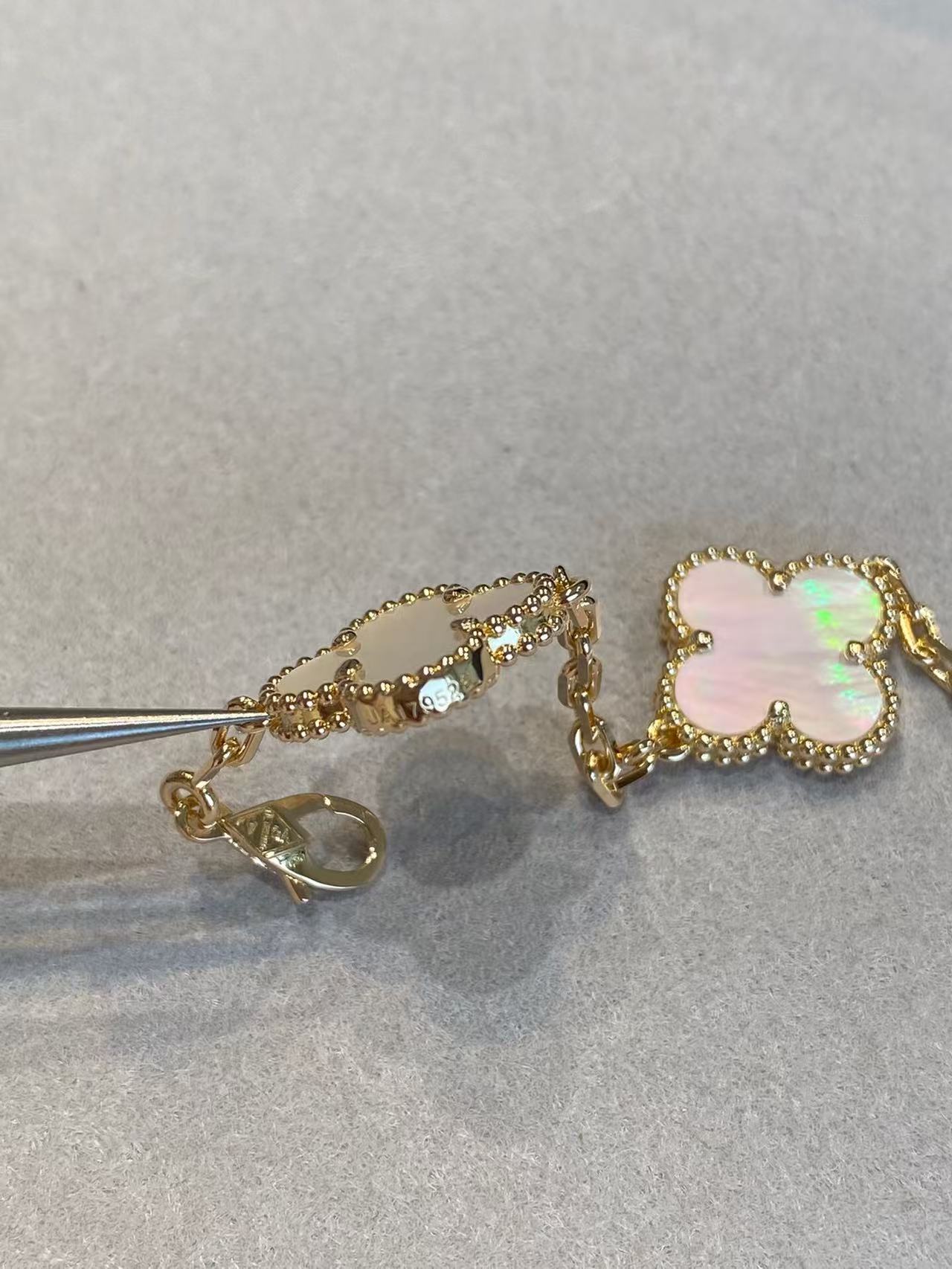 CLOVER 5 WHITE MOP SILVER BRACELET