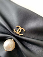 Chanel 2025 Shiny Pearl Clutch With Chain Bag 24cm Black Lambskin