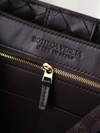 BV MEDIUM ANDIAMO 32CM DARK BROWN CHOCOLATE LAMBSKIN