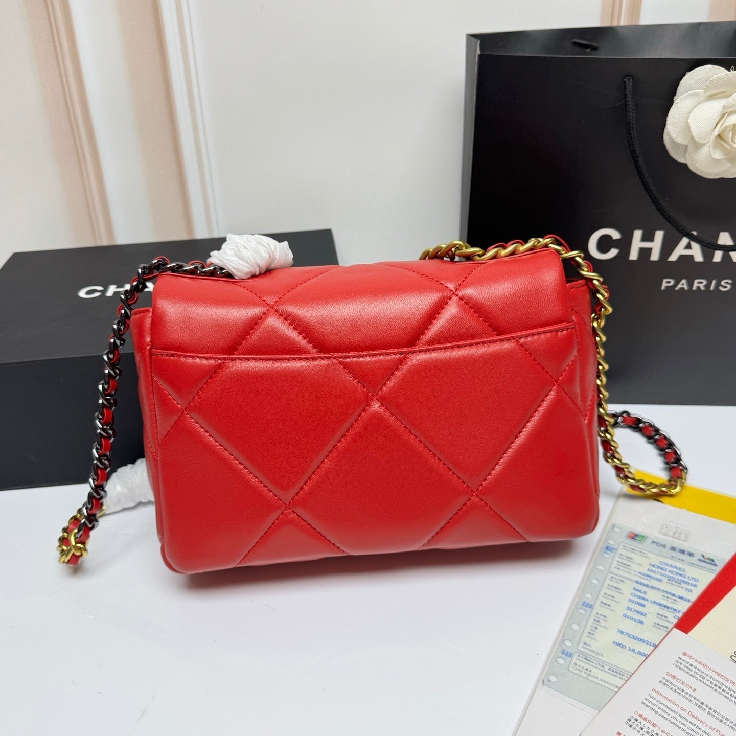 19 FLAP BAG 26 CHERRY RED LAMBSKIN