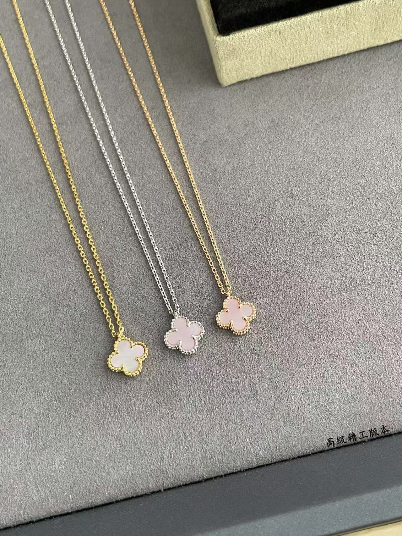 Alhambra Pendant