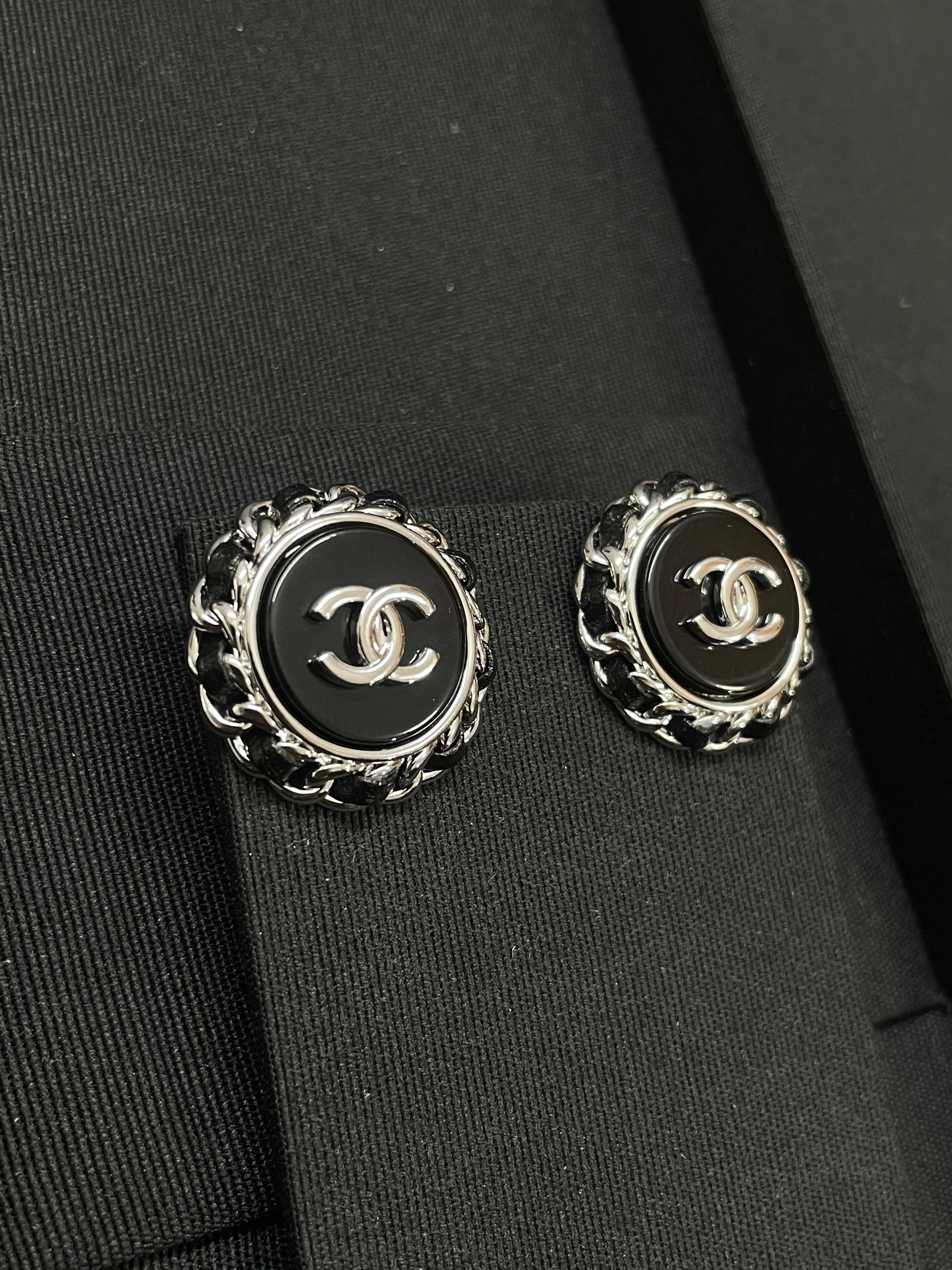 25P EARRING IN COPPER BLACK LEATHER-THREADED OVAL