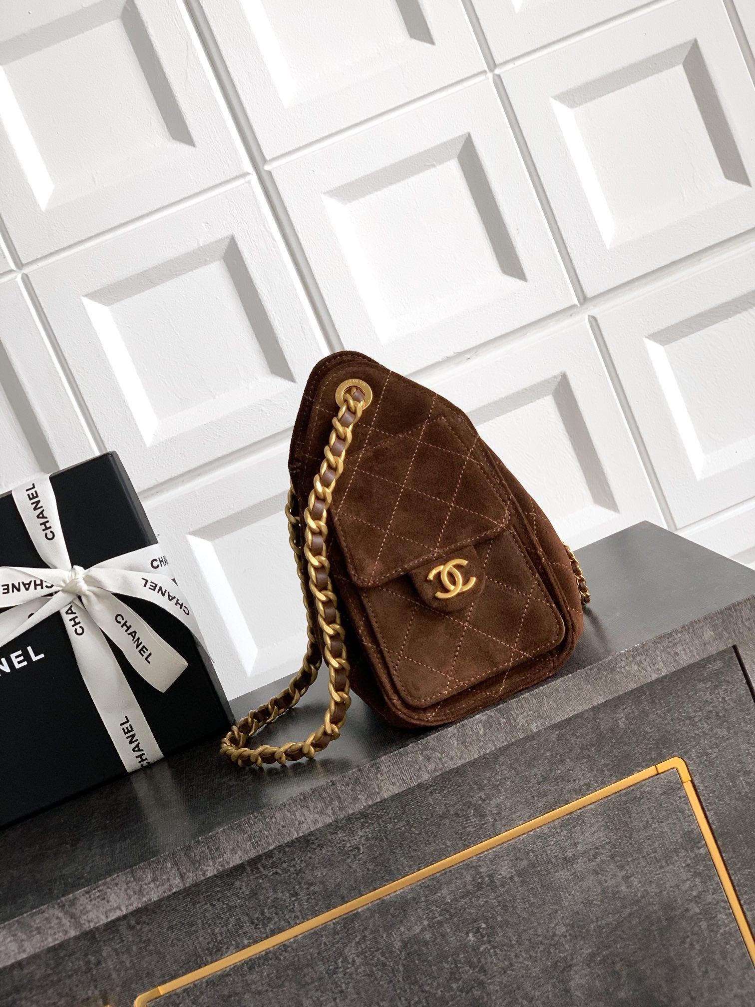 CHANEL 25S HOBO BAG 22 CM IN DARK BROWN SUEDE WITH GOLD HARDWARE