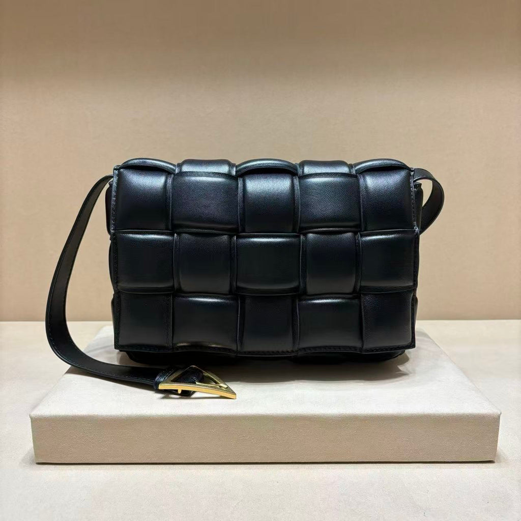 BV CROSSBODY BAG IN BLACK  LAMBSKIN