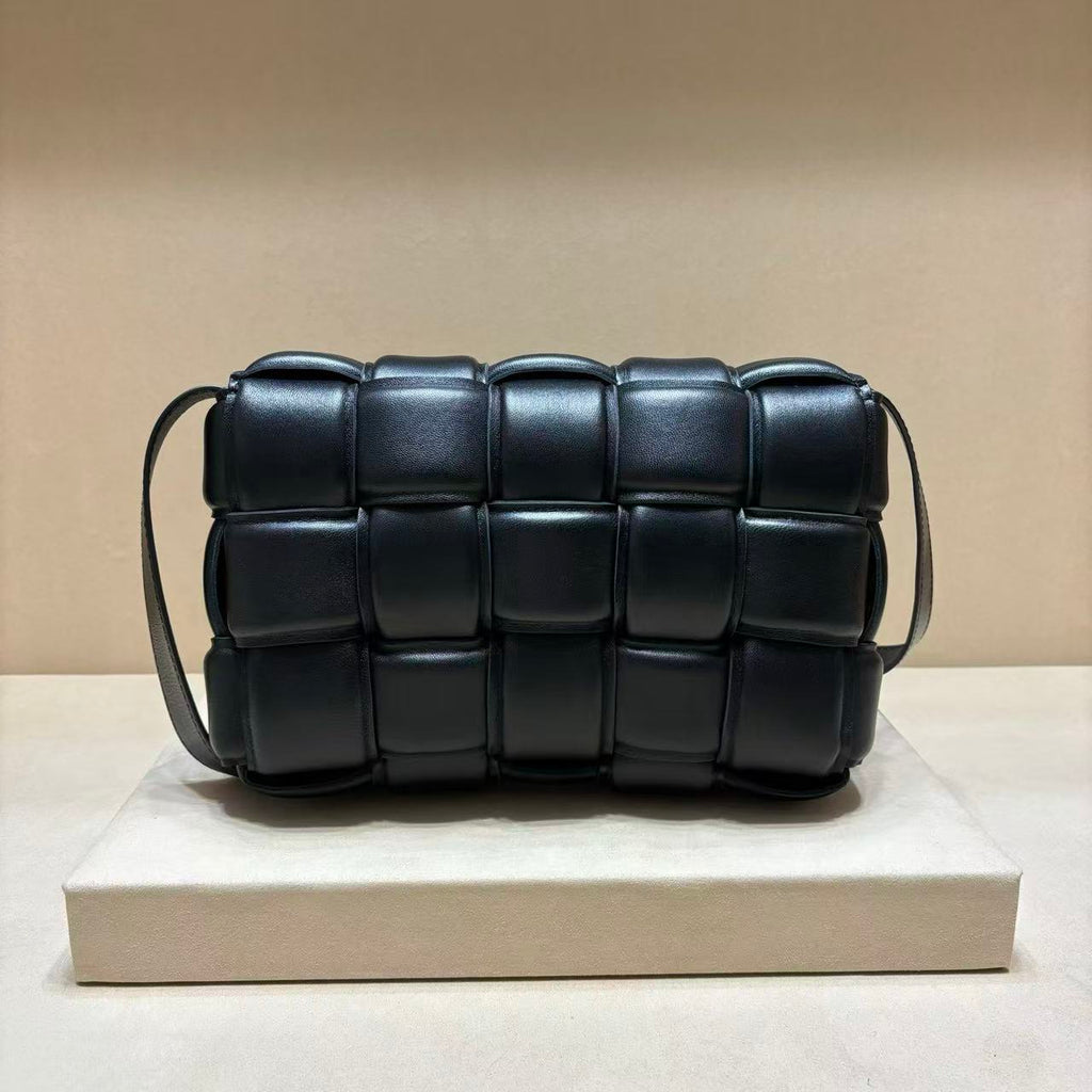 BV CROSSBODY BAG IN BLACK  LAMBSKIN