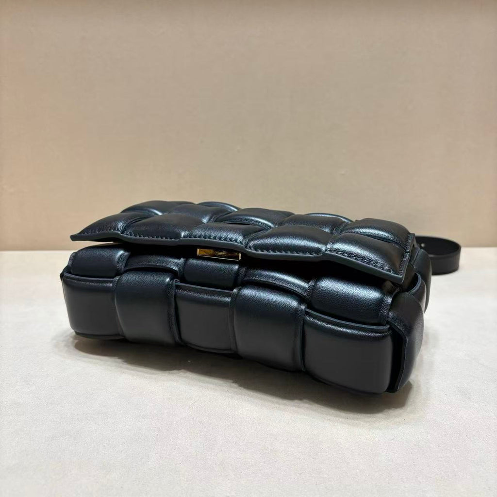 BV CROSSBODY BAG IN BLACK  LAMBSKIN