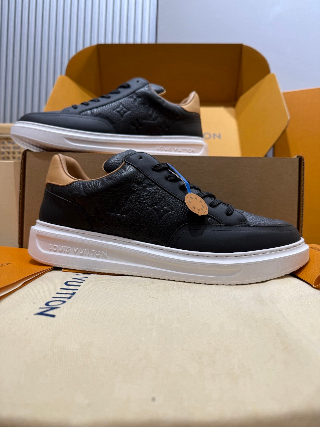 LV MENS BEVERLY HILLS SNEAKER MONOGRAM BLACK