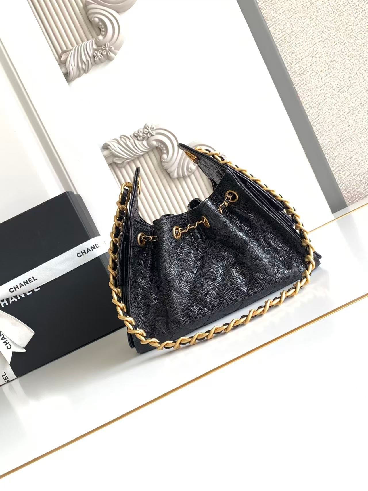 Chanel 25 Hobo Bag 22cm Black Calfskin GHW