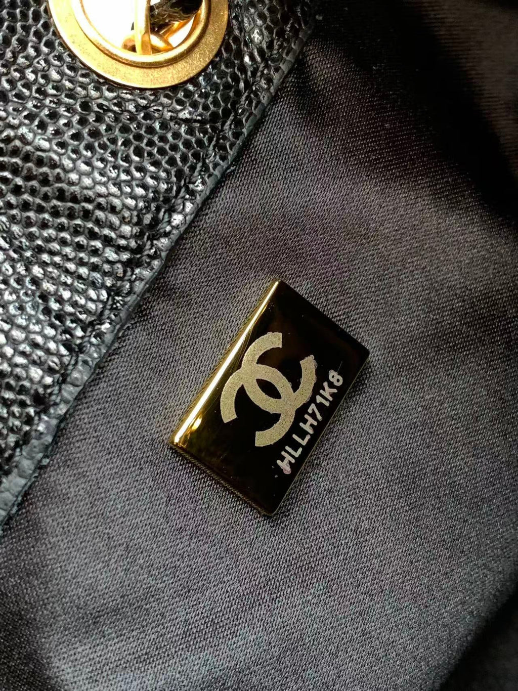 Chanel 25 Hobo Bag 22cm Black Calfskin GHW