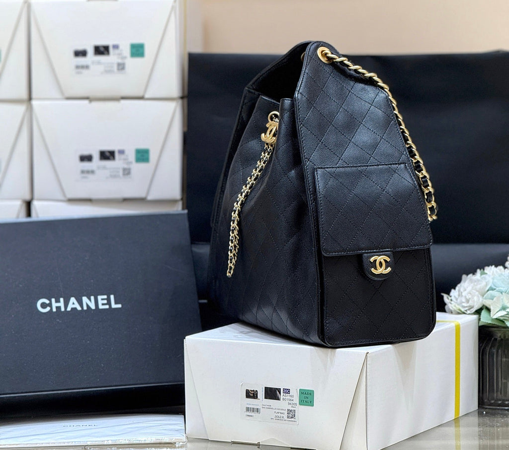 CHANEL 25S HOBO BAG 40 CM IN BLACK CALFSKIN WITH GOLD HARDWARE