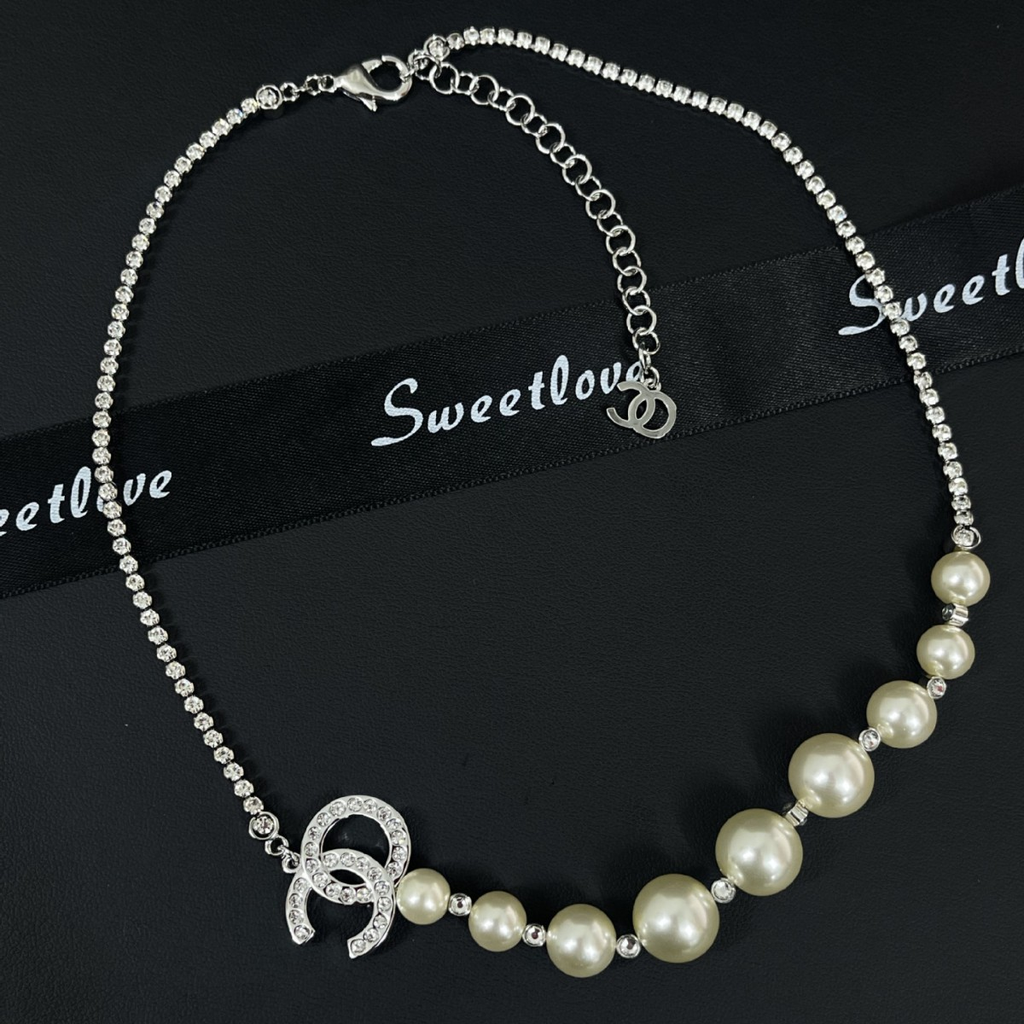 CC    Pearl Sliver Necklaces