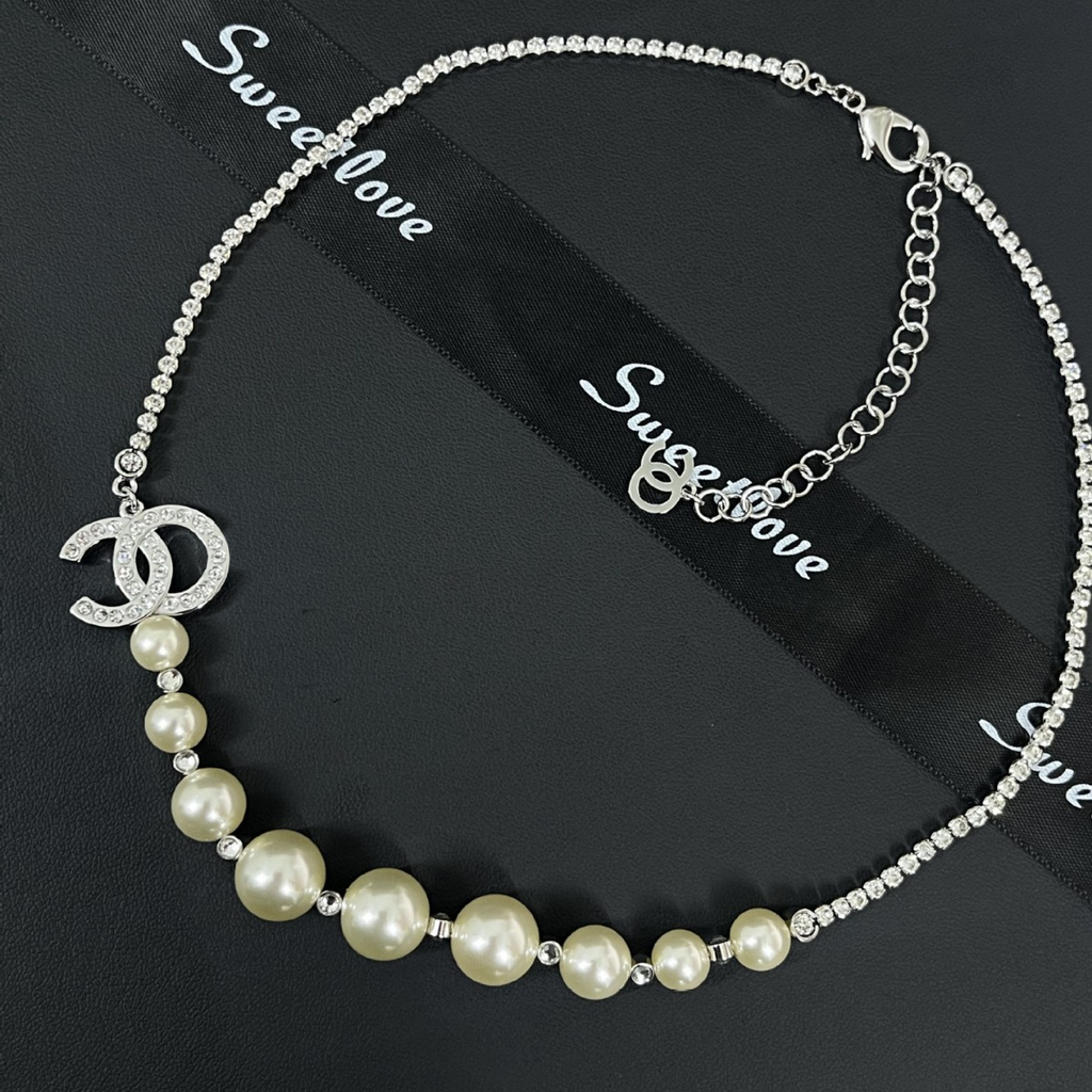CC    Pearl Sliver Necklaces
