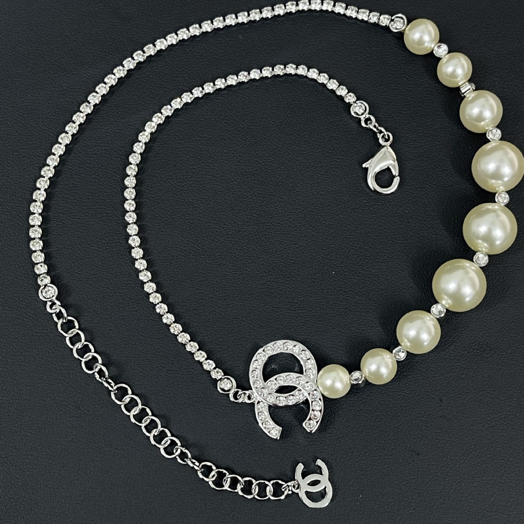 CC    Pearl Sliver Necklaces