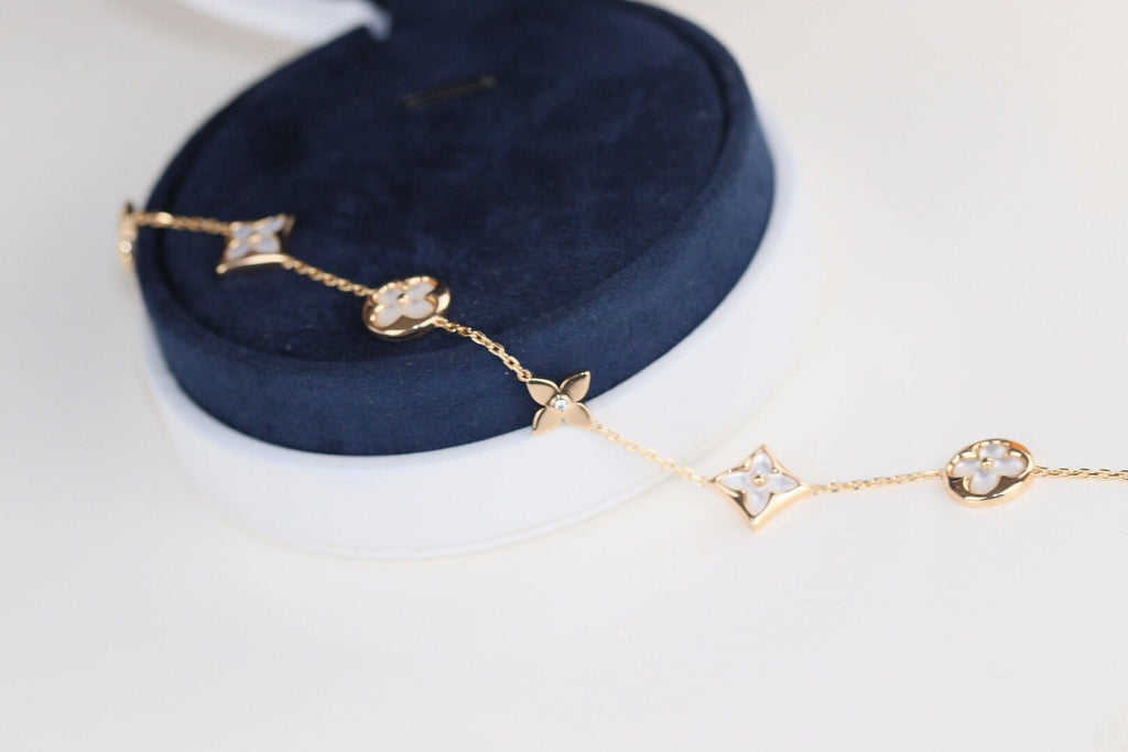 LV LEAF CLOVER BRACELET