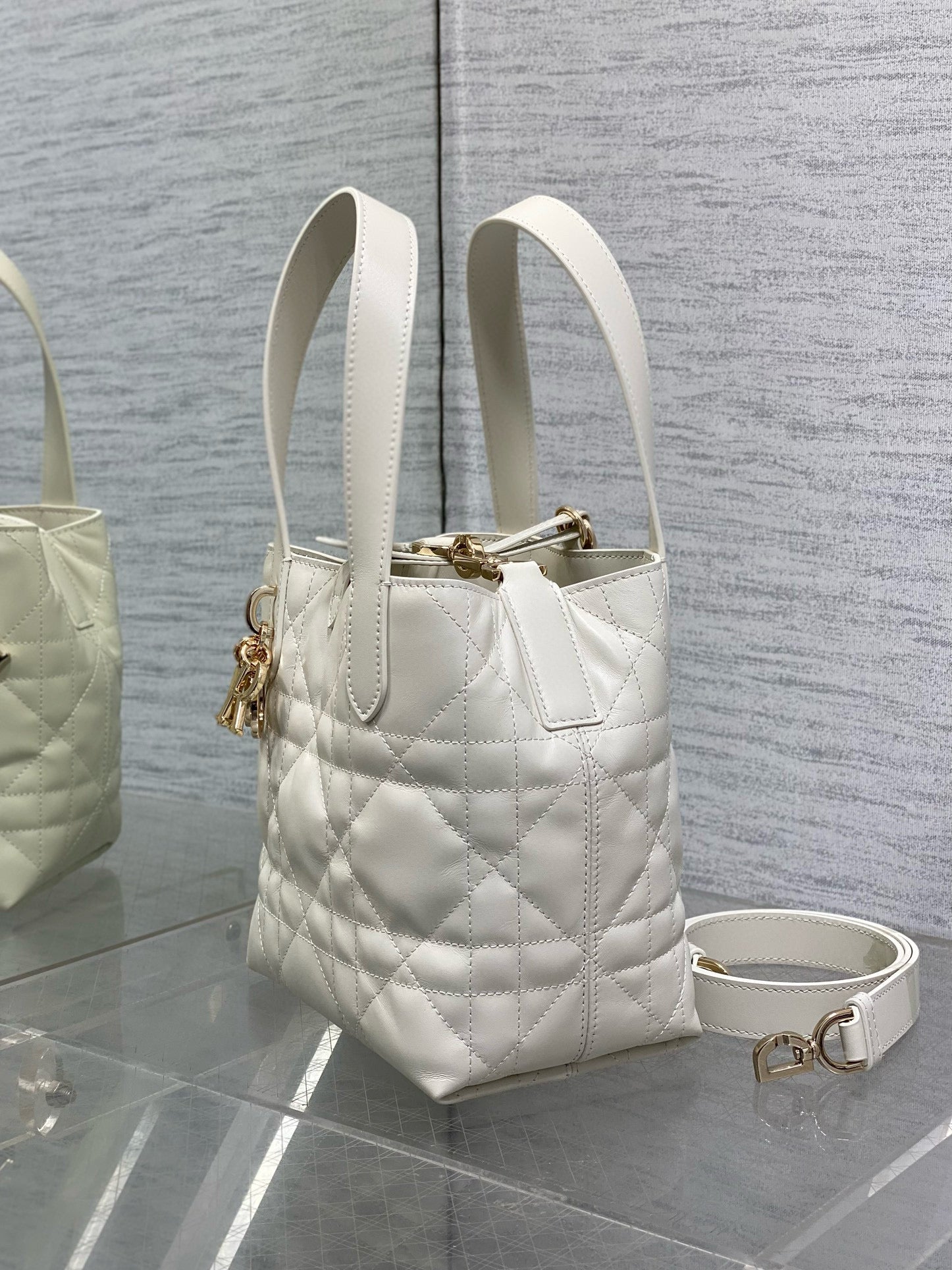 CD Small Toujours Vertical 18cm White Calfskin