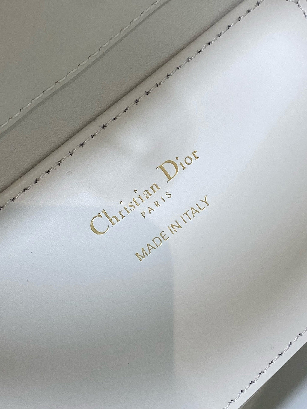 CD Small Toujours Vertical 18cm White Calfskin