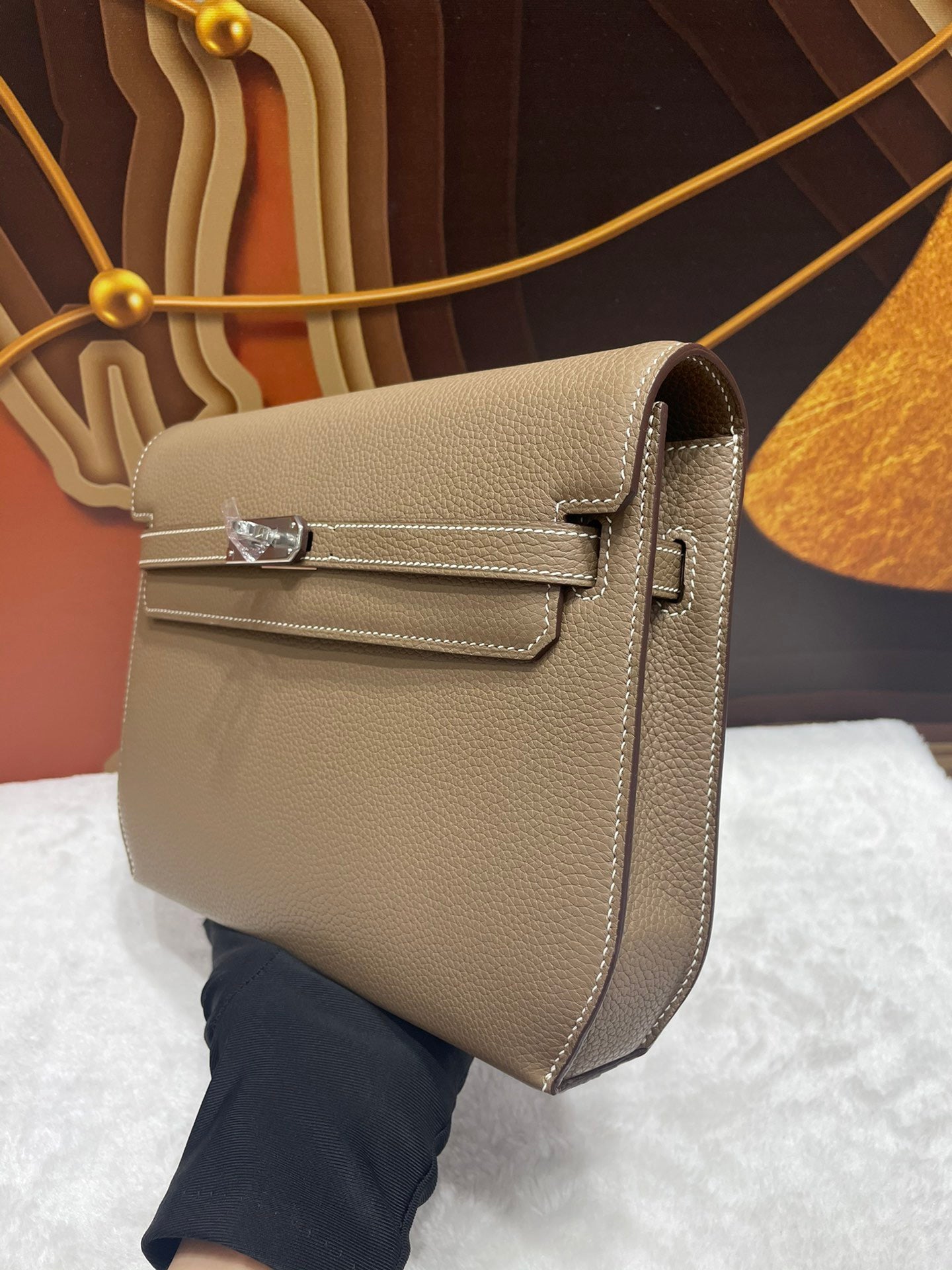 HM Kelly Depeches 25 cm Beige Calfskin