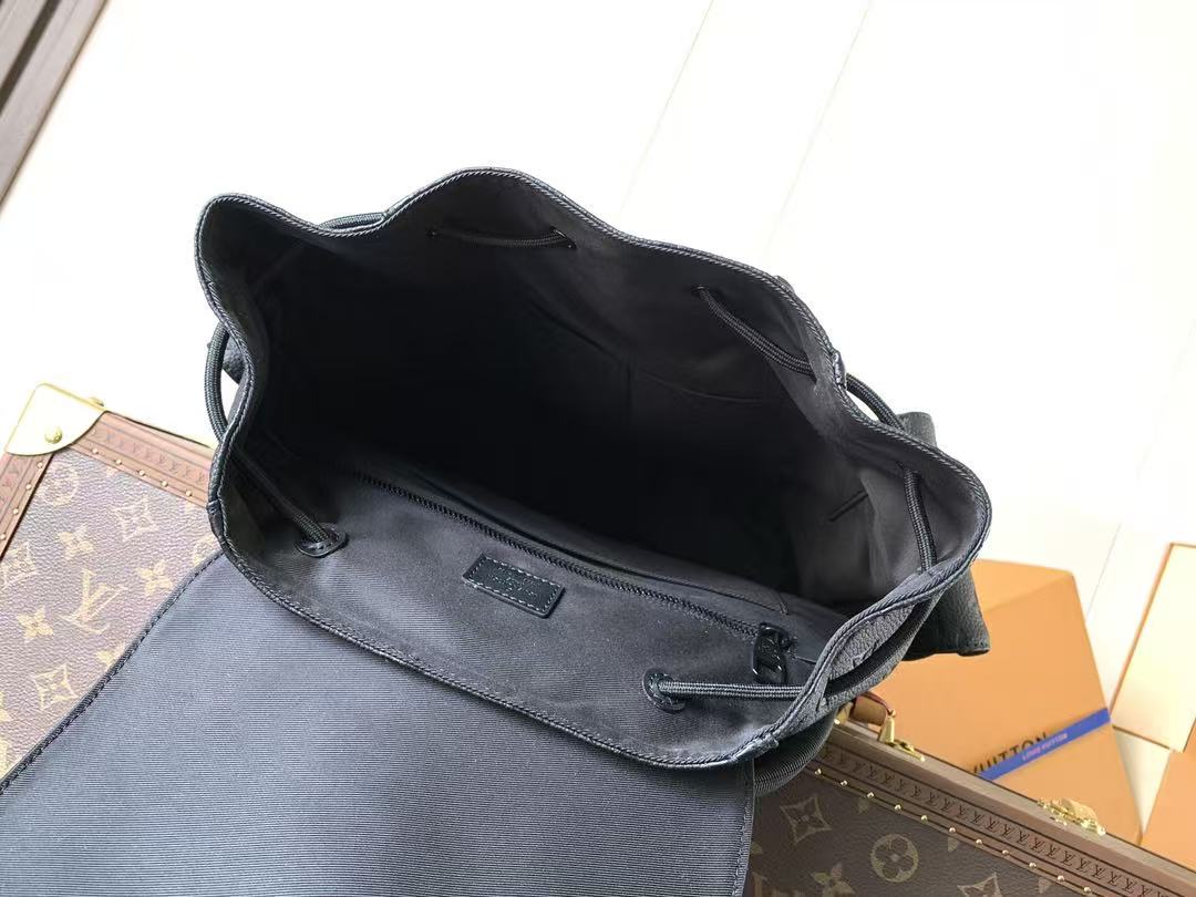 LV M55699 Christopher MM Backpack Black Cowhide