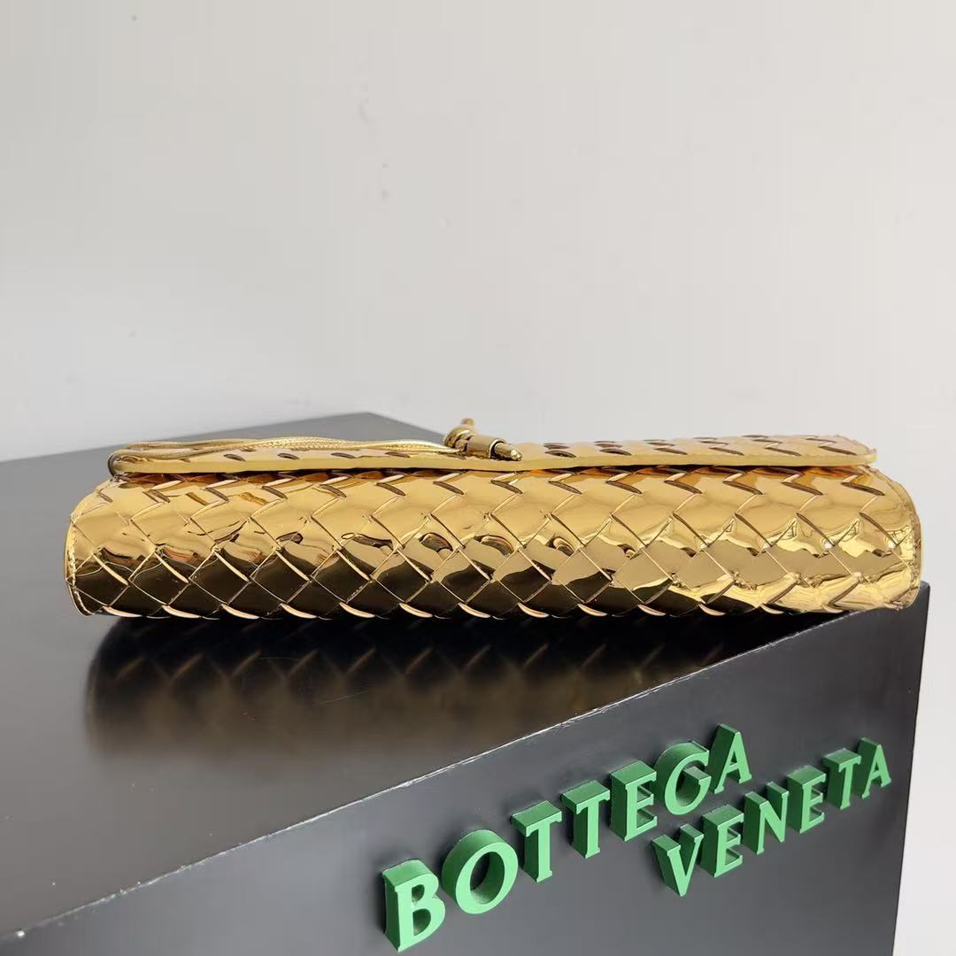 BV Long Clutch Andiamo With Handle 31cm Golden Metalic Calfskin