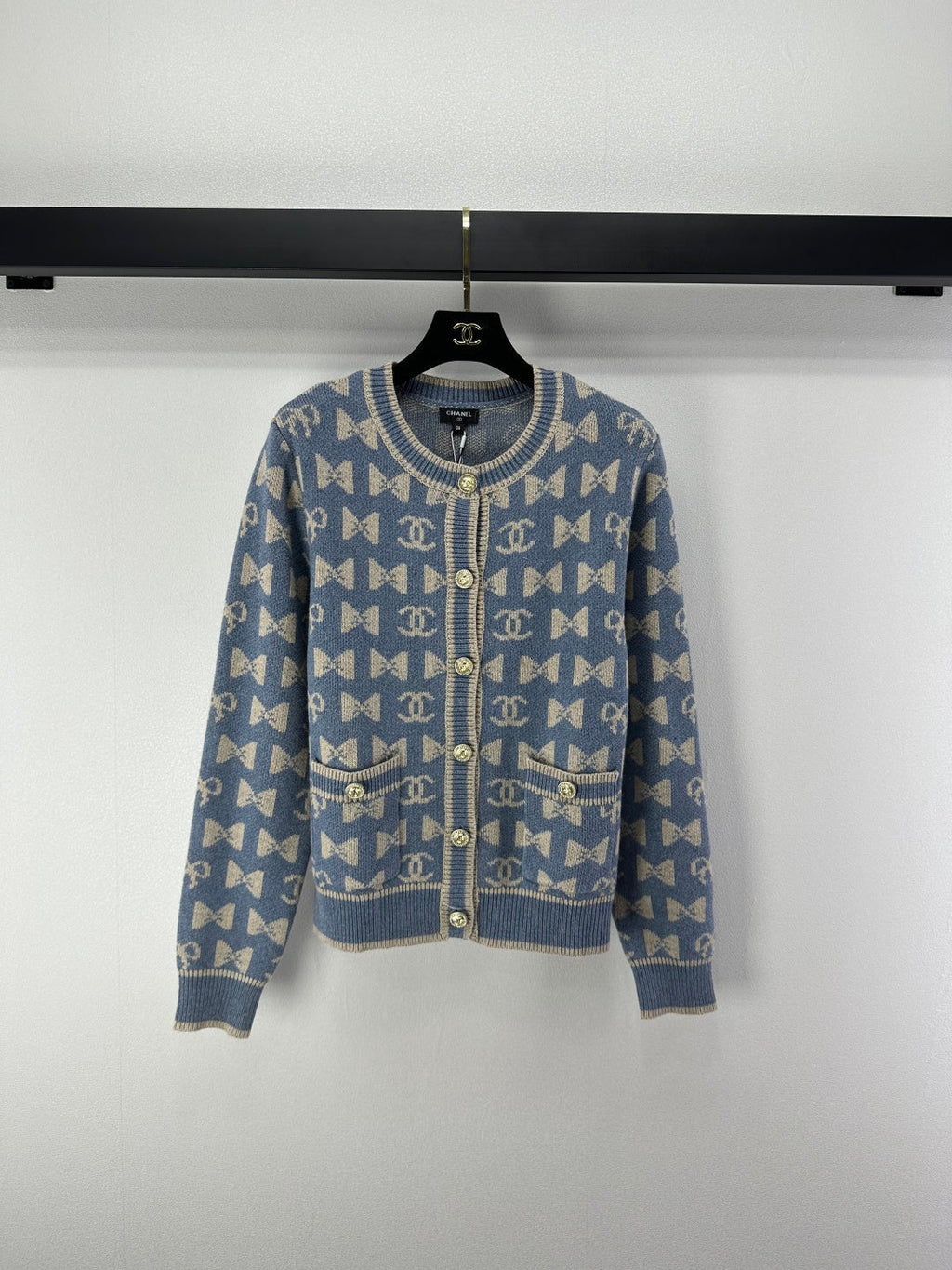 Chanel 2025 Bow And Double C Logo Cardigan Cashmere 329237
