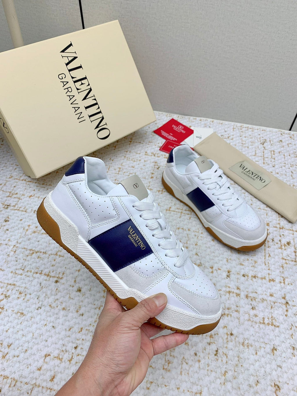 VT 25 Low Top Garavani Sneaker White Blue Cowhide 331677