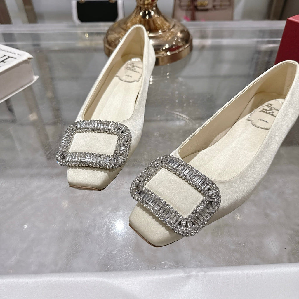 Bell Viv 25 Pumps White Imported Silk 300735