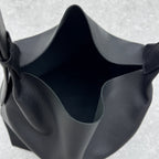 The Row 2025 Isa Bag 23cm Soft Leather