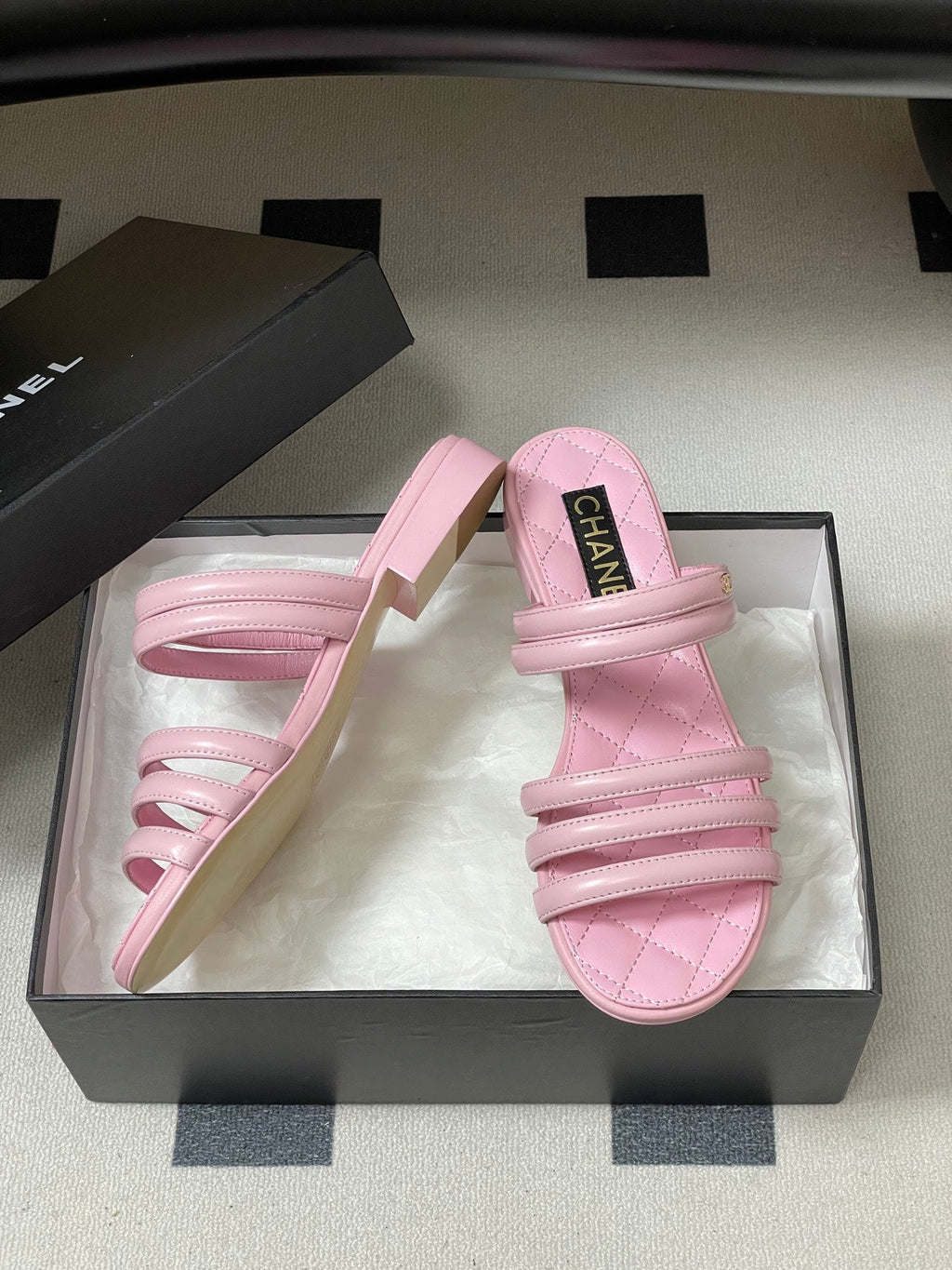 CC 26 Quilted Flat Sandal Sheepskin 593273