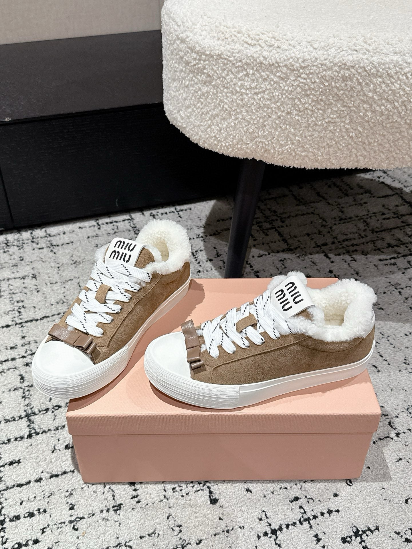 Miu 25 Small Bow Sneaker Coffee White Suede Wool 541921