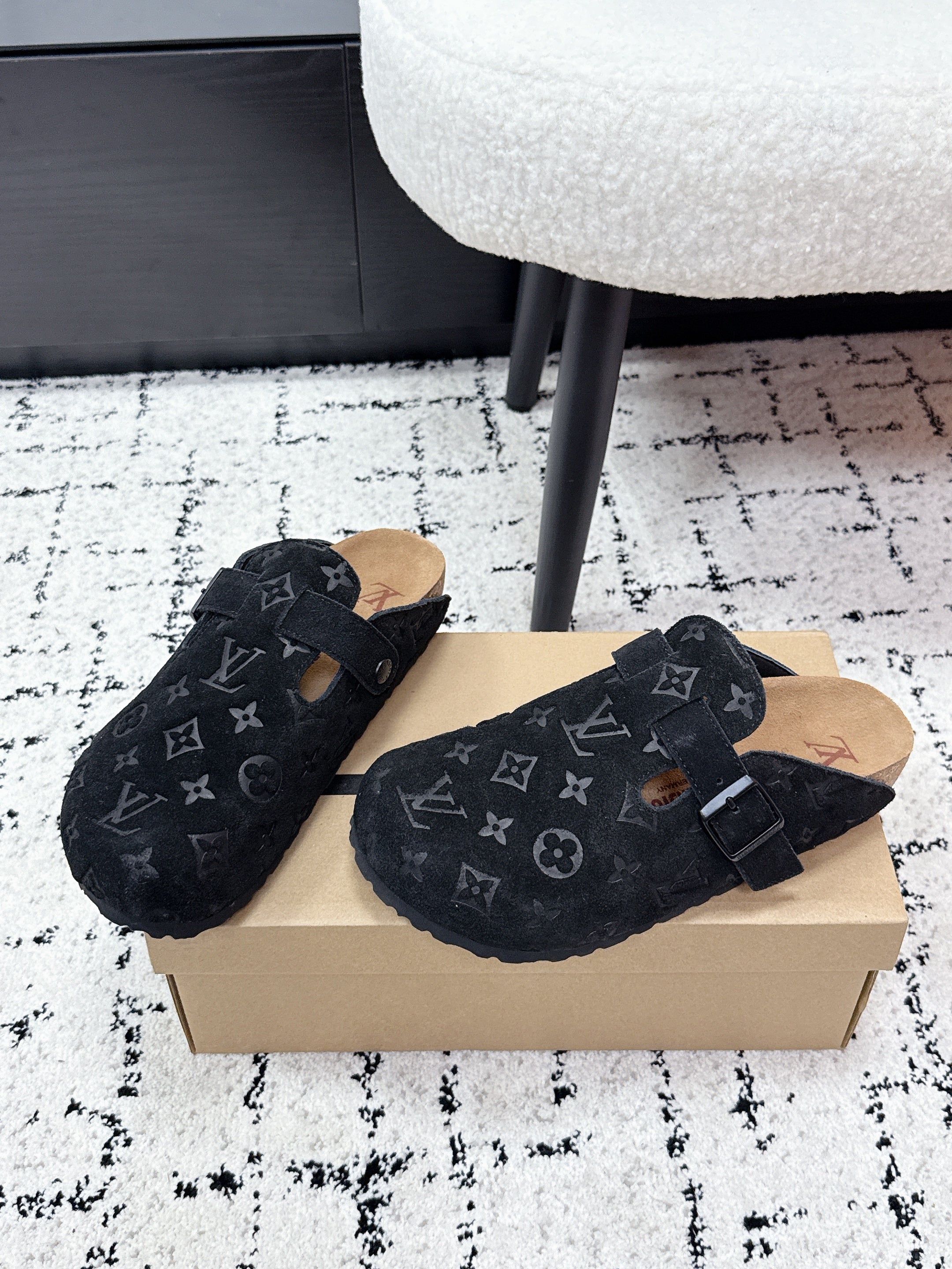 LV Cosy Comfort Mules Black Brown Monogram Suede 616987