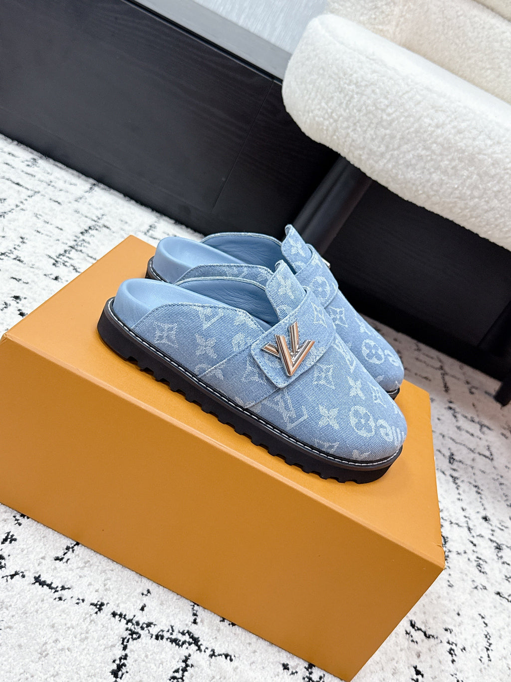 LV Cosy Comfort Mules Light Blue Monogram Denim 616994