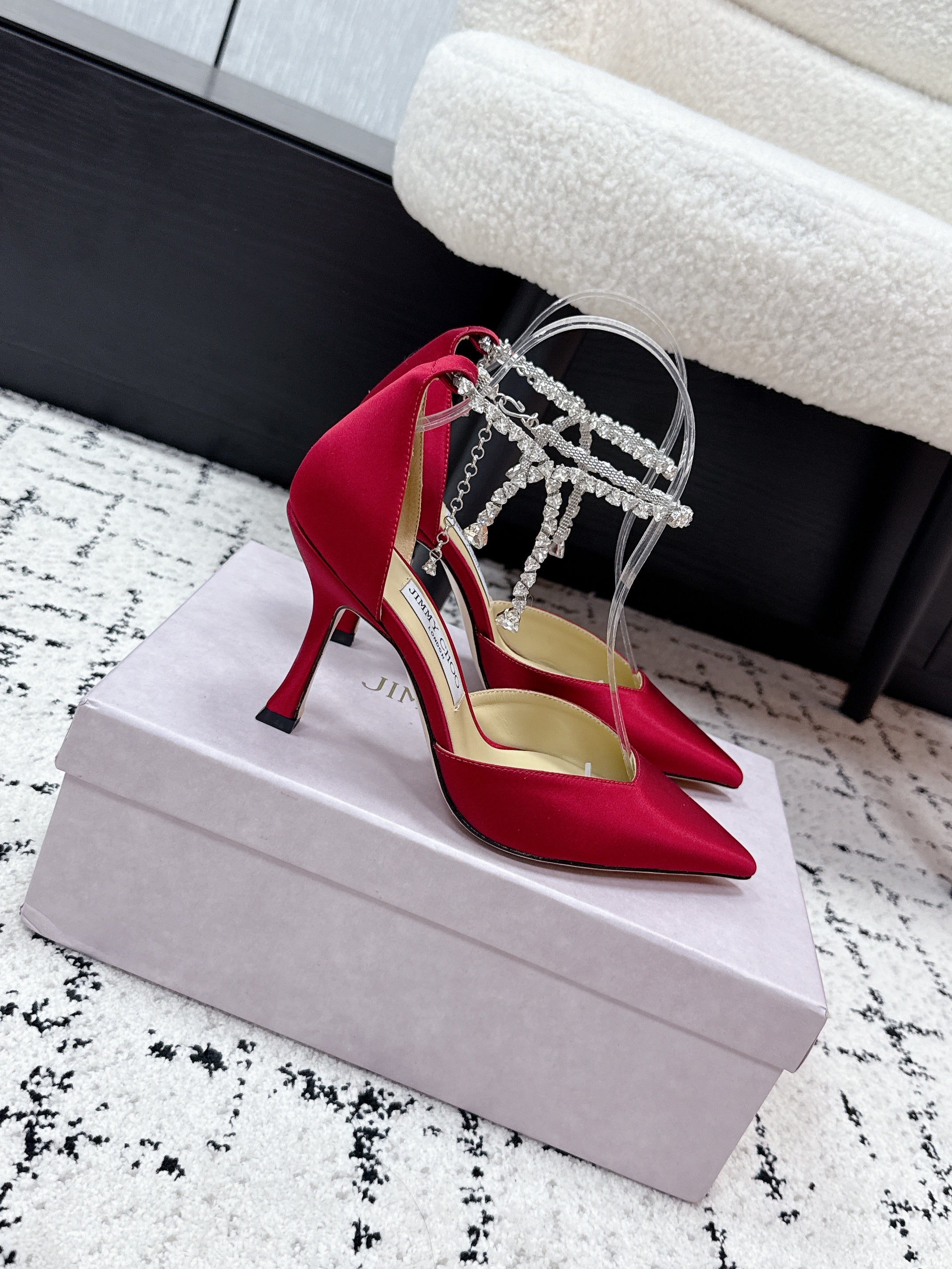 Jimmy 26 Stevie Pump 10cm Red Crystal Satin 679252