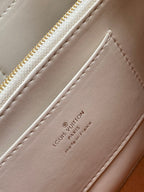CAPUCINES GM 33CM BEIGE GOLD TAURILLON LEATHER 252023