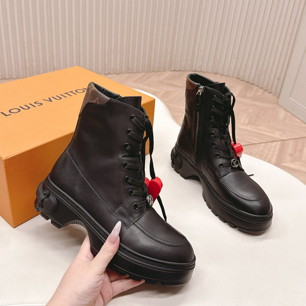 LV 2026 Martin Boot With Heart-shaped Black Calfskin 595469