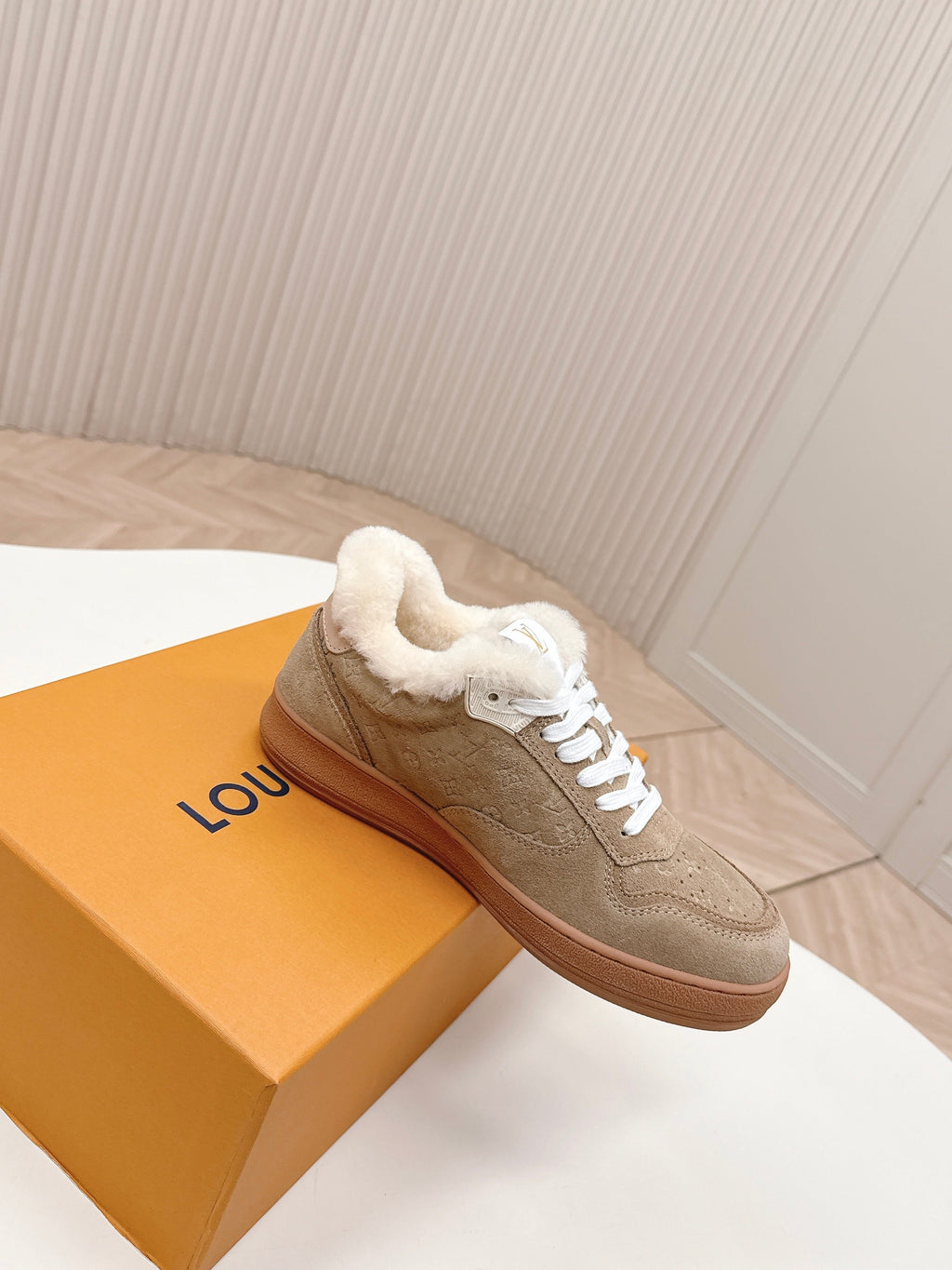 LV Stadium Sneaker White Brown Suede Wool 595425