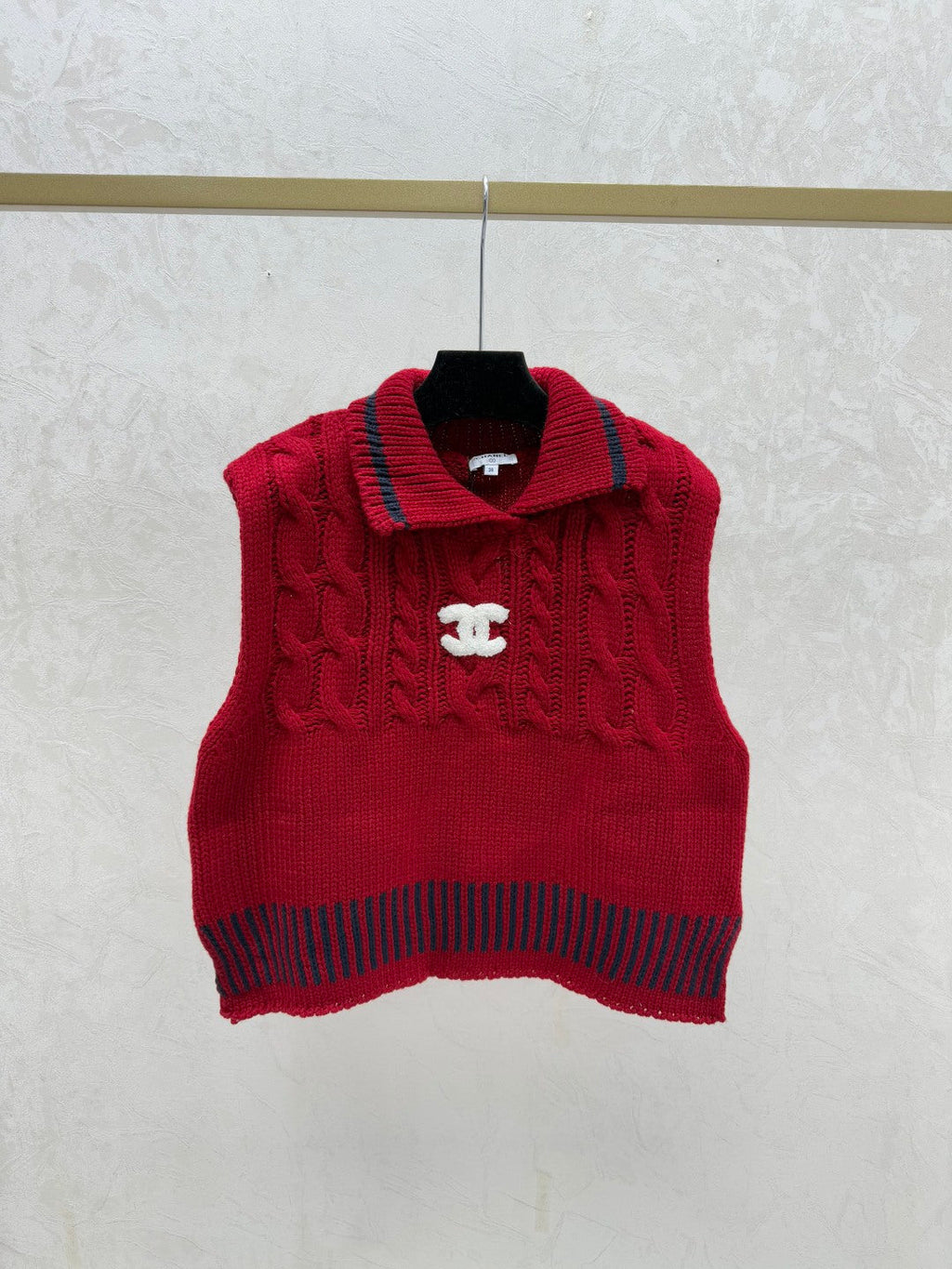 CC 26 Collared Knitted Vest Red and Cream Wool 331417