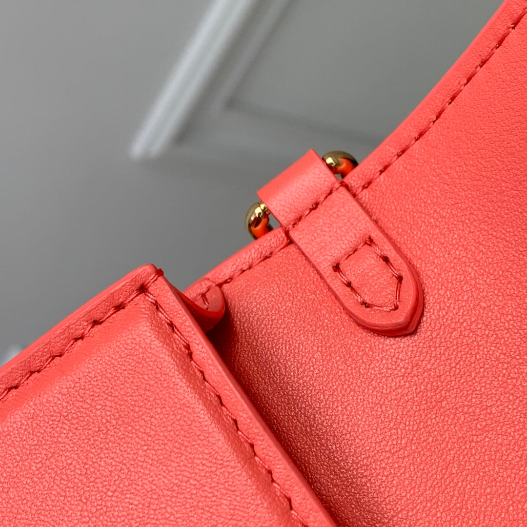 Wallet On Chain LV Bloom 20cm Red Calfskin 250363