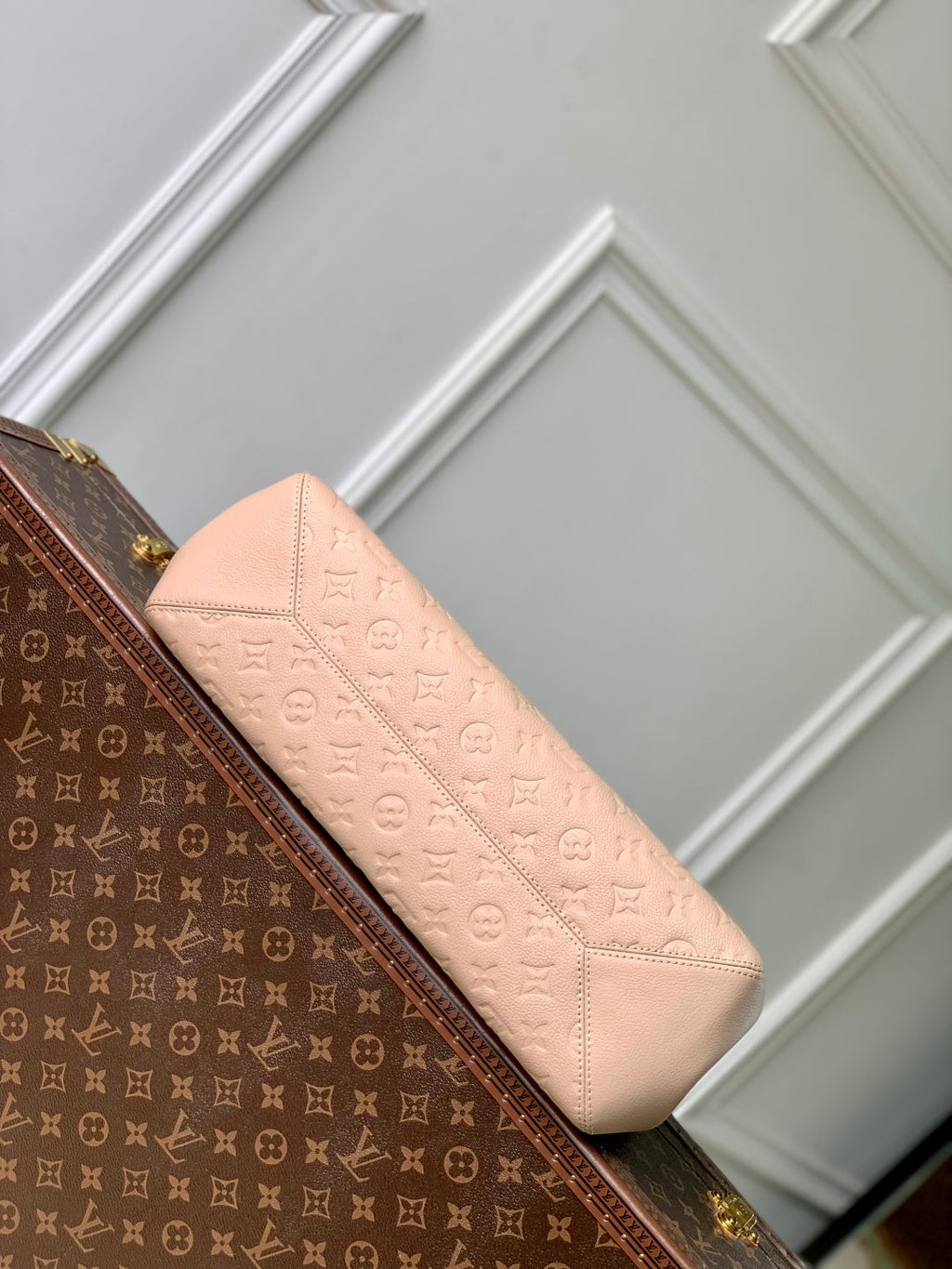 Anytime 42cm Tote Bag Light Pink Gold Empreinte leather 251561