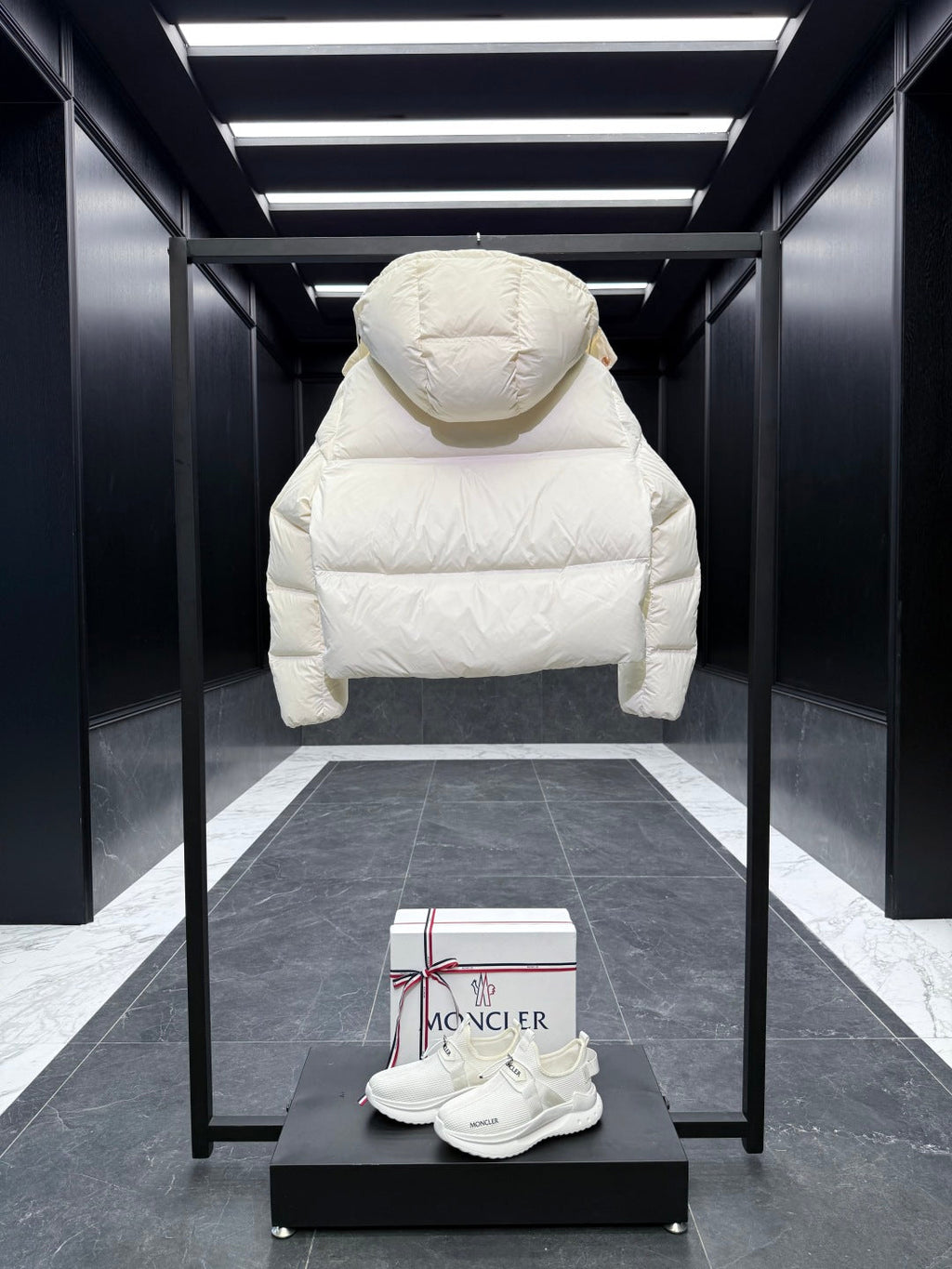 MC 2025 Short Down Jacket Ivory White Polyester