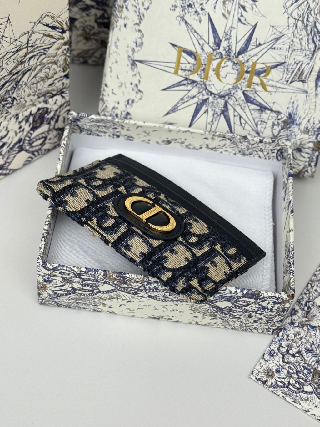 CD 30 Montaigne Freesia Card Holder 10cm Blue Jacquard