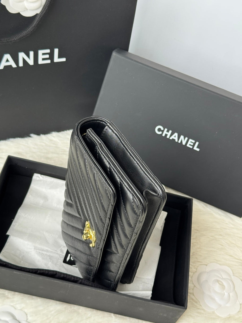 CC 2025 Woc 19cm Bag Black Gold Lambskin 299732