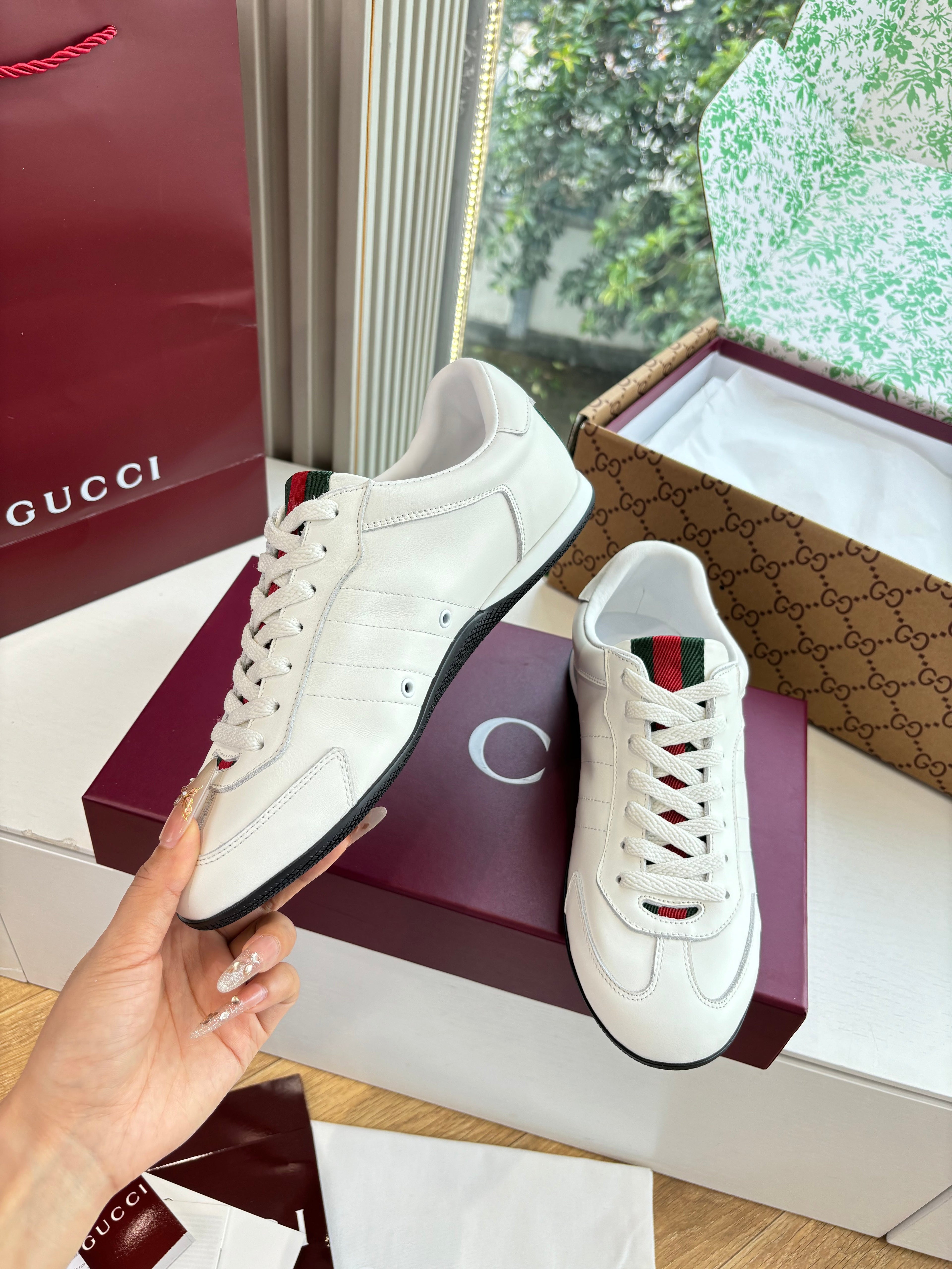 Gucci Shift Damen sneaker Varianten Schwarzes White Leather 506840