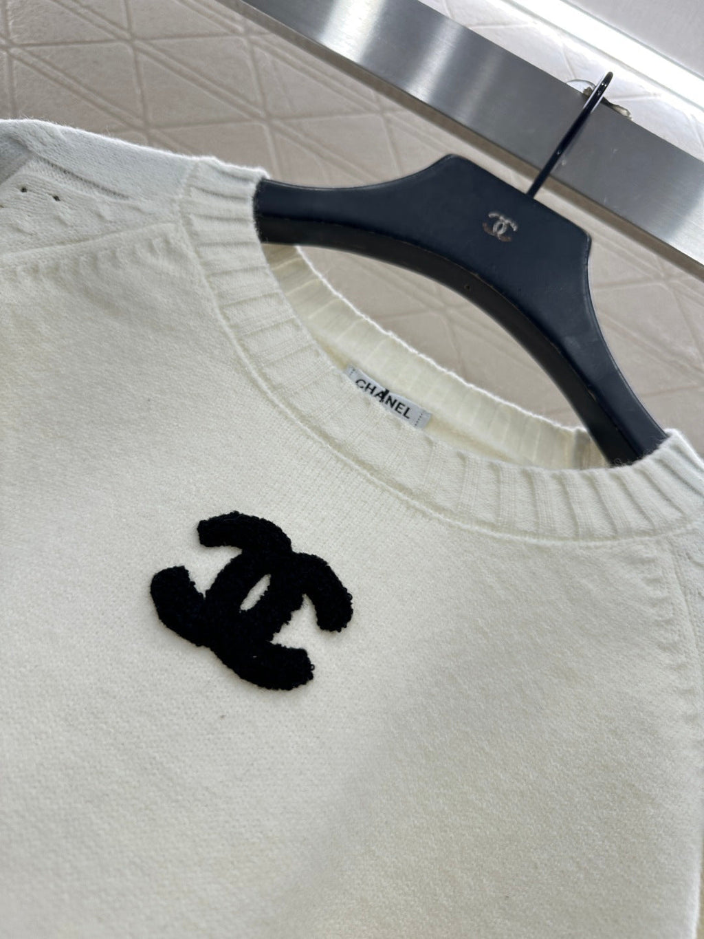 CC 26 Crew Neck Raglan Pullover Sweater White Wool 331351