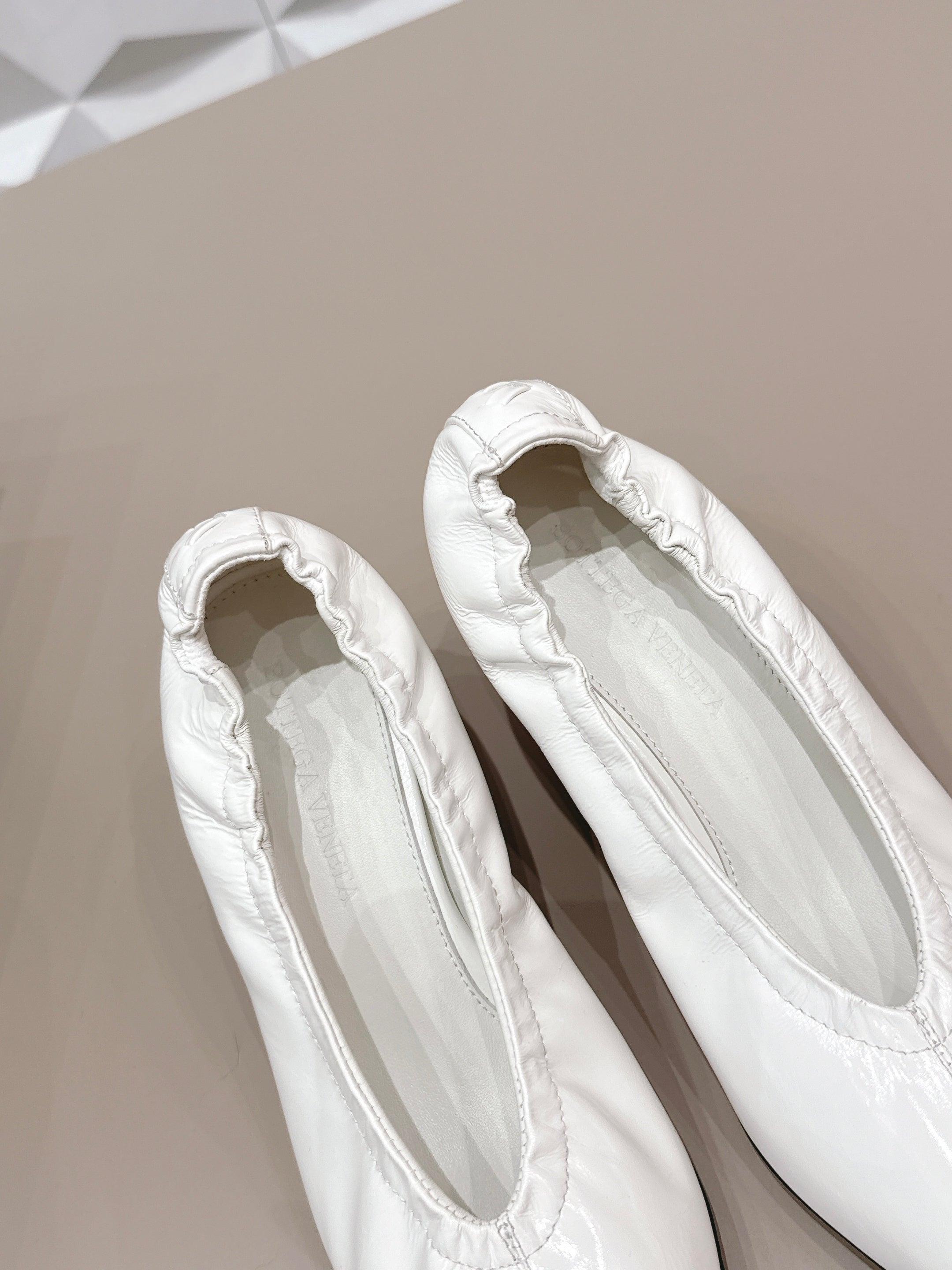 BV Sofia Pump 4cm White Sheepskin 613302