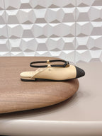 CC 26s Round-Toe Open-Back Flats Black Beige Fabric Leather 613255