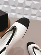 CC 26s Round-Toe Open-Back Flats Black White Fabric Leather 613257